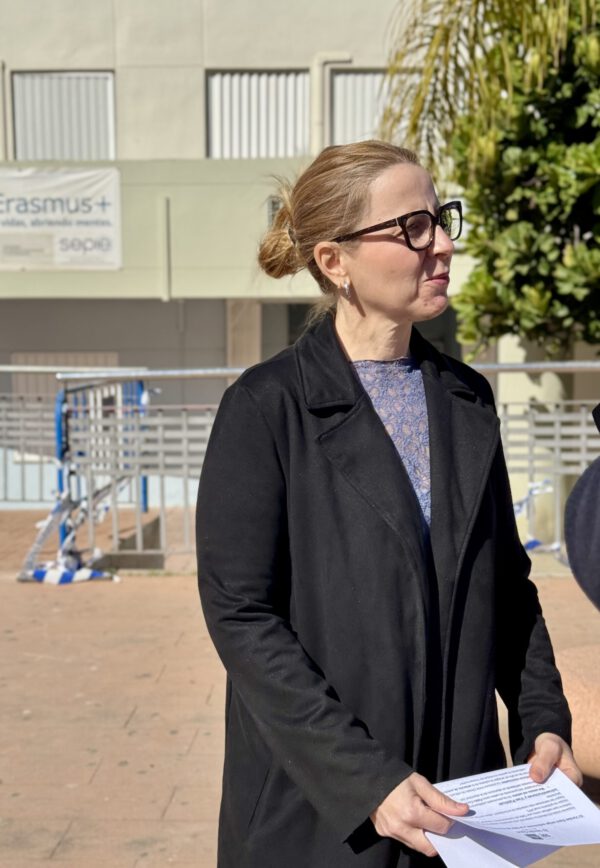 IU denuncia el estado de abandono de la plaza e la Coronación.